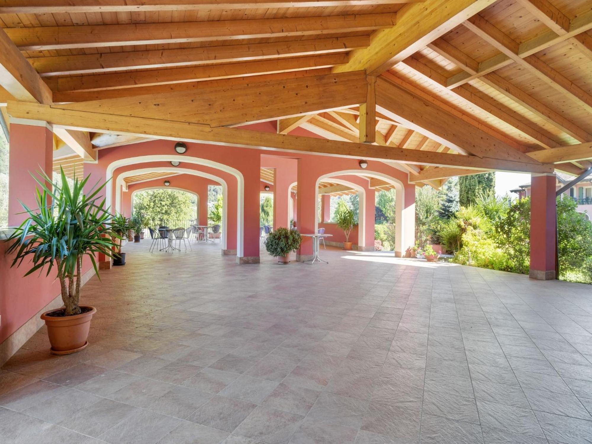 Crone Spacious Apartment In Idro With Shared Pool מראה חיצוני תמונה