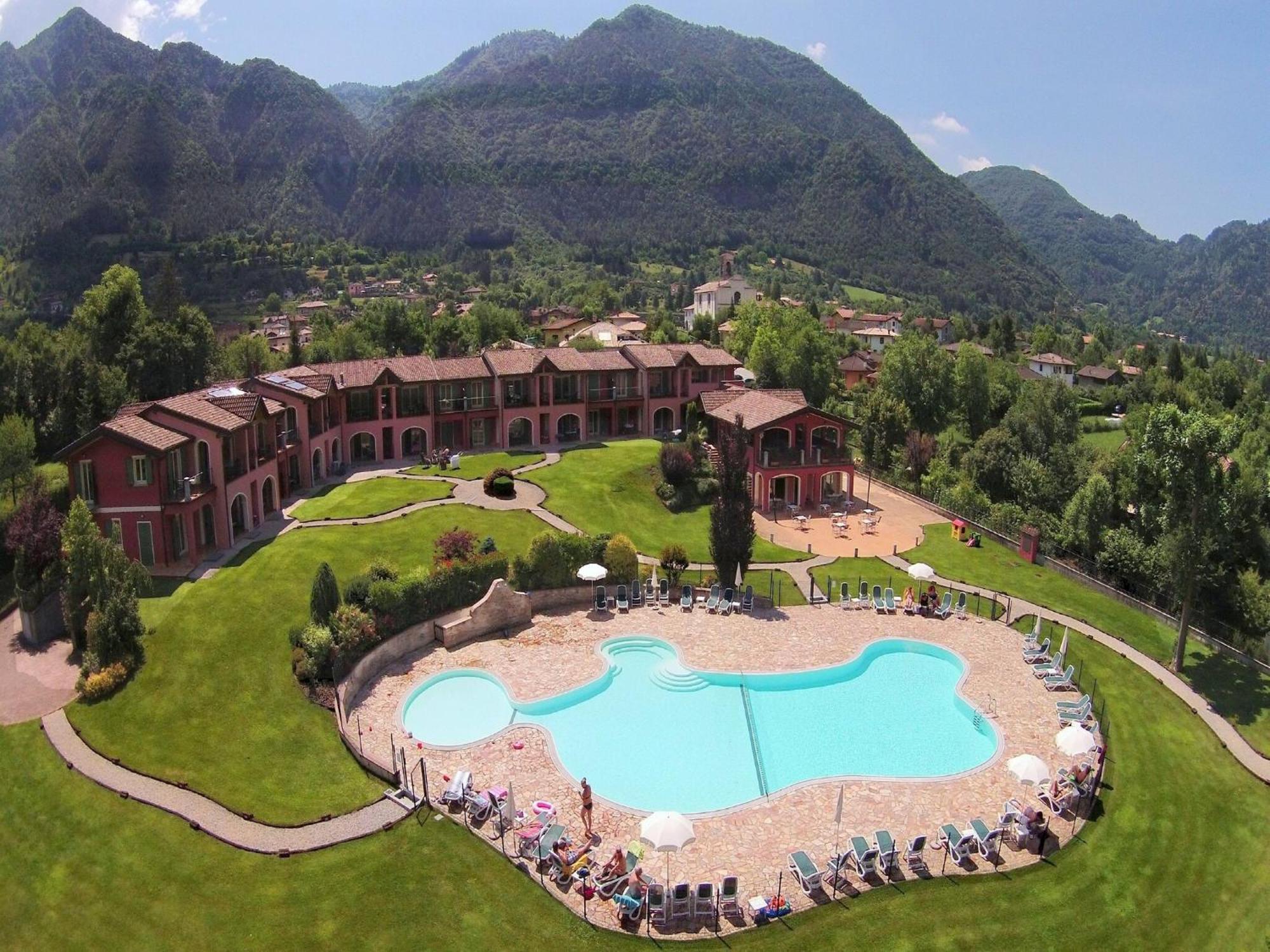 Crone Spacious Apartment In Idro With Shared Pool מראה חיצוני תמונה