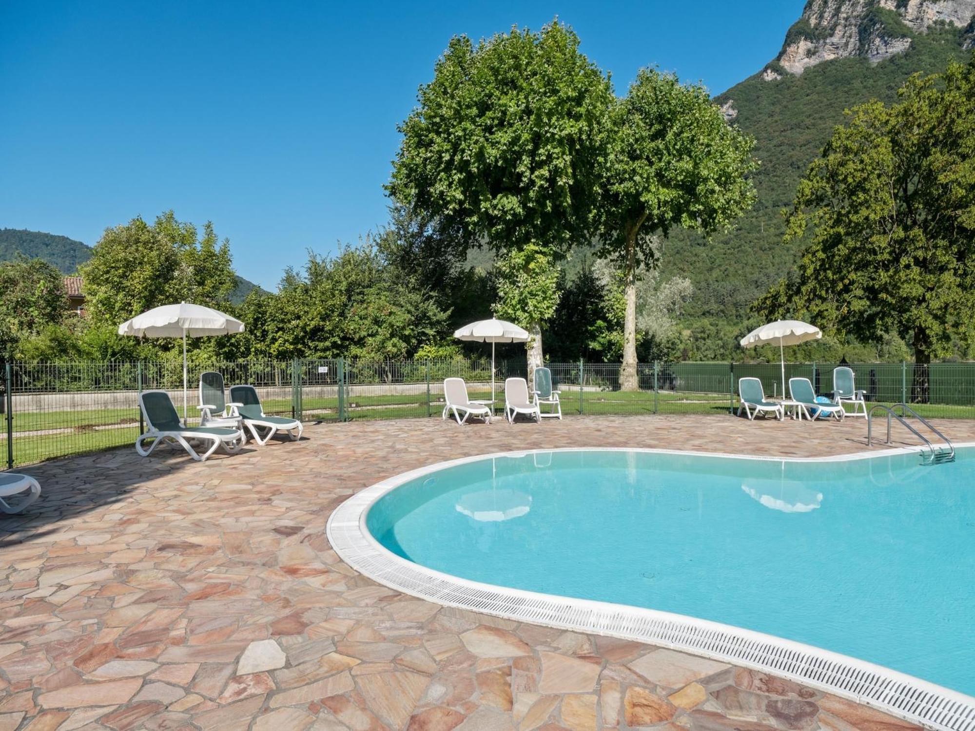 Crone Spacious Apartment In Idro With Shared Pool מראה חיצוני תמונה